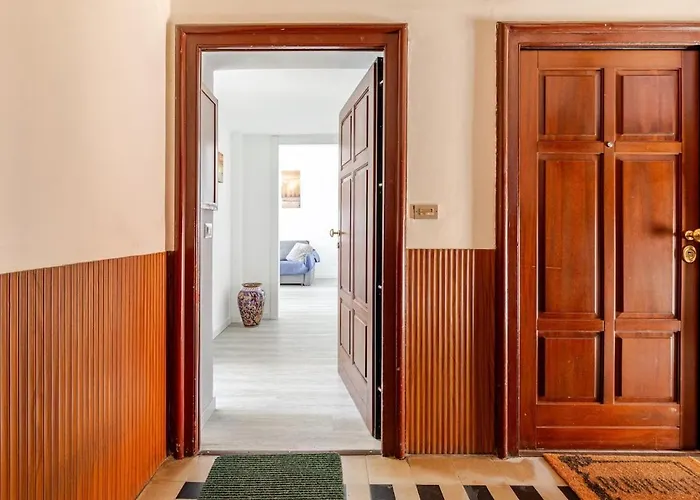 Tom&mary 5 Min Metro 아파트