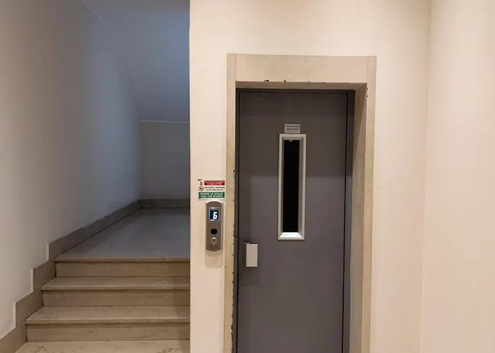 Urban - Near San Siro Stadium, Fiera Milano, American Embassy, Portello, Life And Arco Della Pace Movida * 밀라노