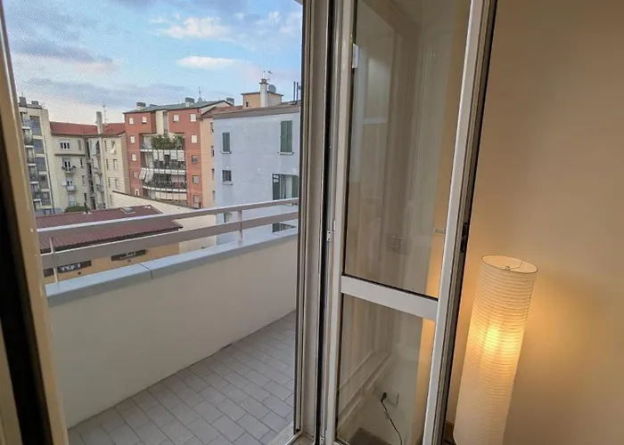 Urban - Near San Siro Stadium, Fiera Milano, American Embassy, Portello, Life And Arco Della Pace Movida * 밀라노