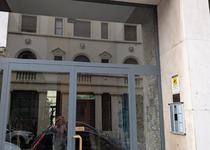 Urban - Near San Siro Stadium, Fiera Milano, American Embassy, Portello, Life And Arco Della Pace Movida 밀라노