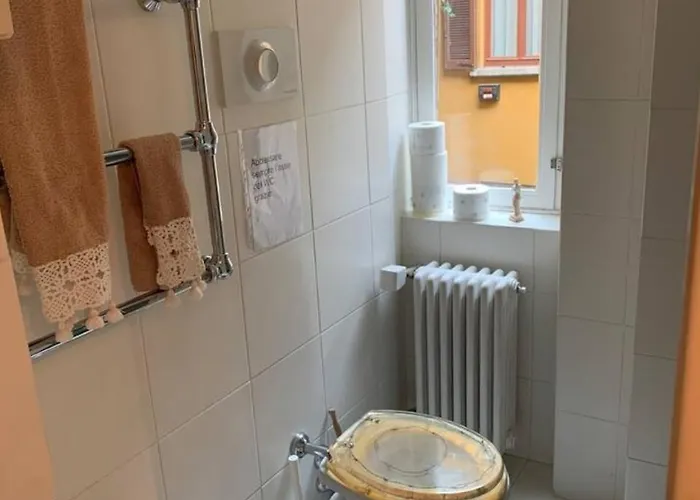 Ubytování v soukromí Accogliente Stanza Privata Con Bagno In Zona Duomo,