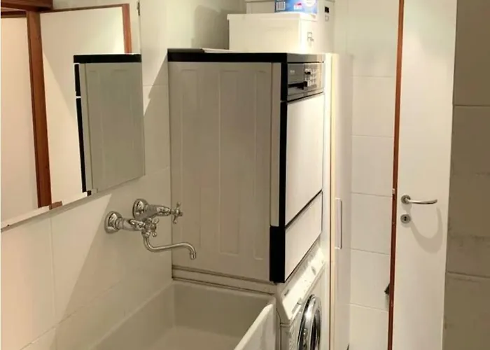 Ubytování v soukromí Accogliente Stanza Privata Con Bagno In Zona Duomo, Milán