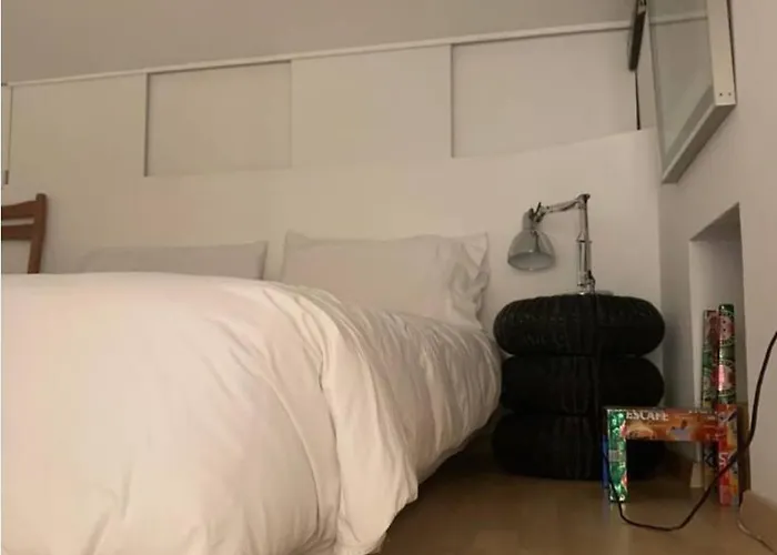 Accogliente Stanza Privata Con Bagno In Zona Duomo, Ubytování v soukromí *