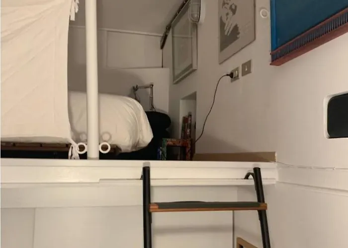 Accogliente Stanza Privata Con Bagno In Zona Duomo,