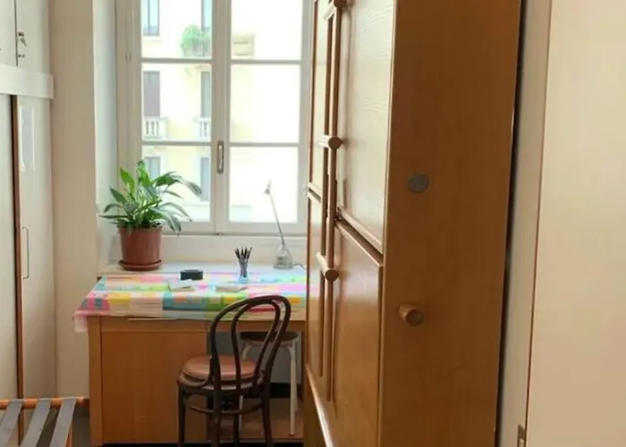 Accogliente Stanza Privata Con Bagno In Zona Duomo, *