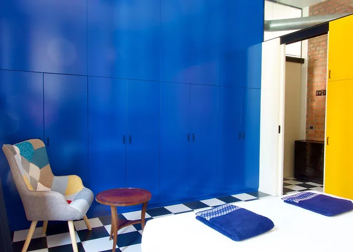 Bocconi Color * Milánó