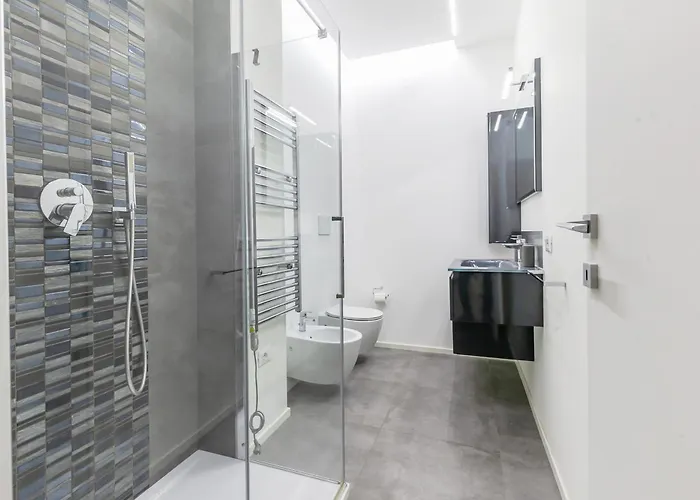 Apartment Just Urban - 2br 2 Bathrooms With Balconies -city Life & M5