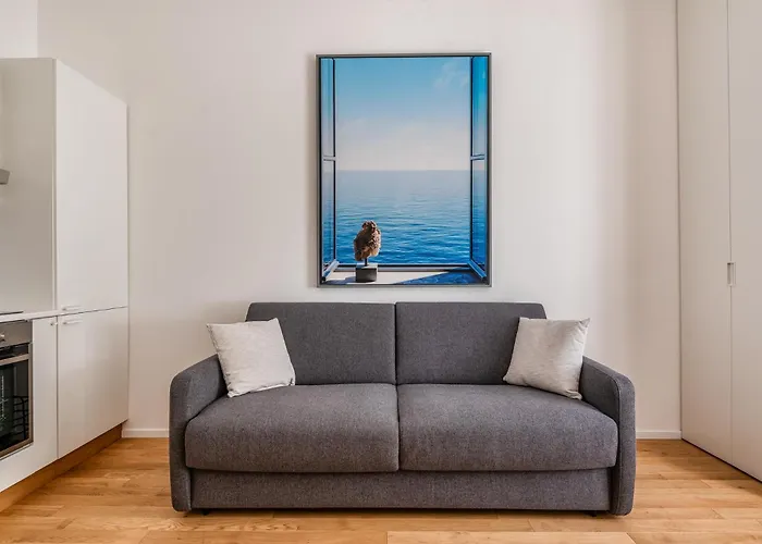 Intrho Isola Luxury , Modern & Cozy Apartament *