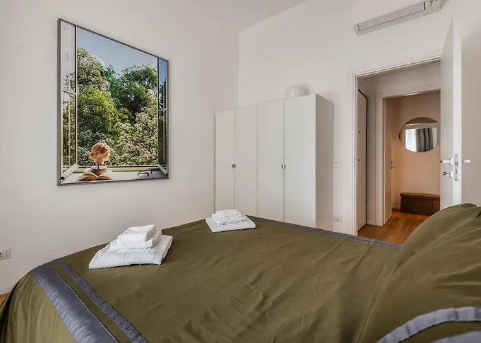 Intrho Isola Luxury , Modern & Cozy * ميلان
