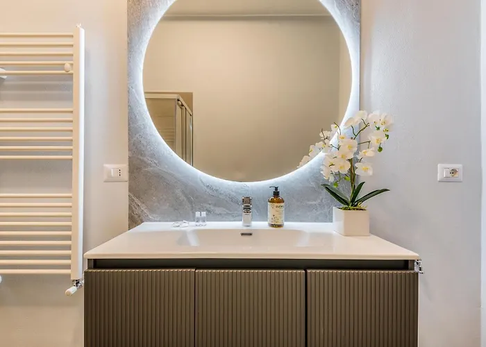 Διαμέρισμα Intrho Isola Luxury , Modern & Cozy