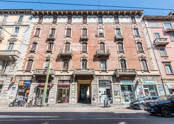 Intrho Isola Luxury , Modern & Cozy Apartament