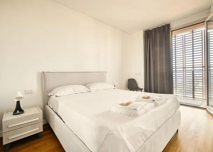 Apartament Giaxtower Gym Spa&pool Skyline View Mediolan