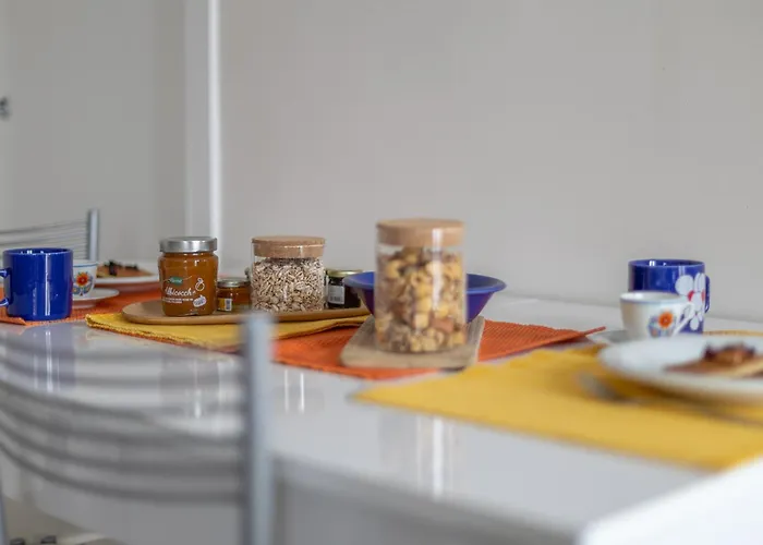 Stylish Porta Romana With Terrace Apartmán