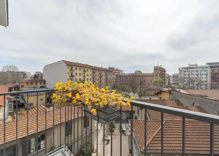 Stylish Porta Romana With Terrace *