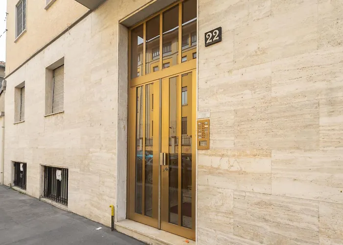 Stylish Porta Romana With Terrace *