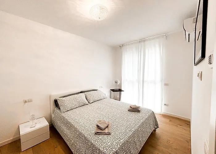 Con Terrazza Lägenhet *