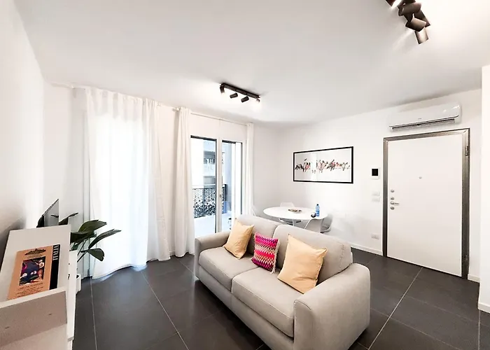 Con Terrazza Lägenhet *