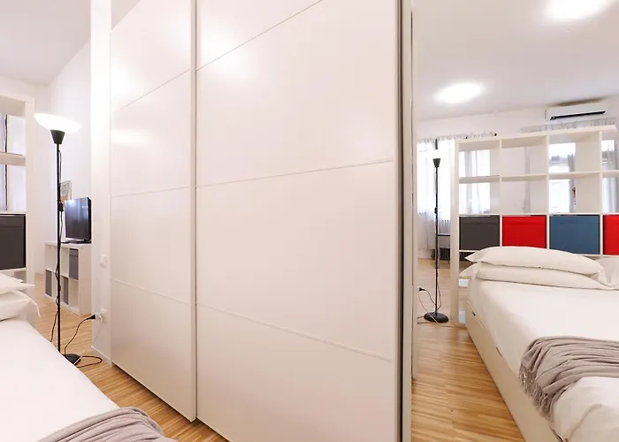 Contempora - Loft In The Heart Of Nolo - Rovereto Appartement