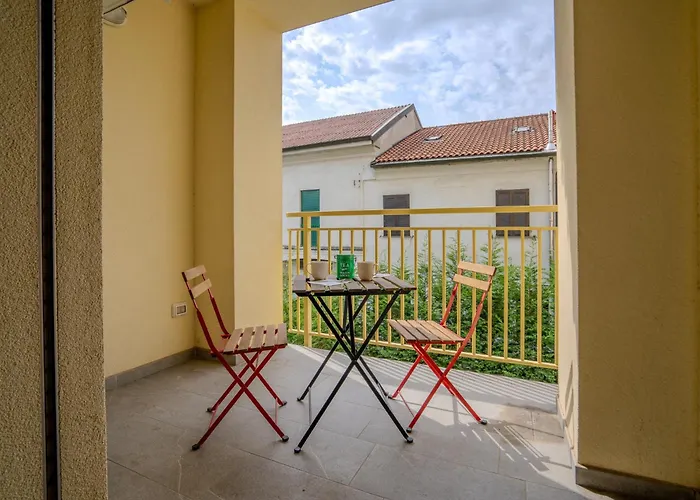 Social House - Vivi La Citta Con Stile Milánó