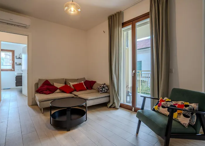Social House - Vivi La Citta Con Stile Milánó