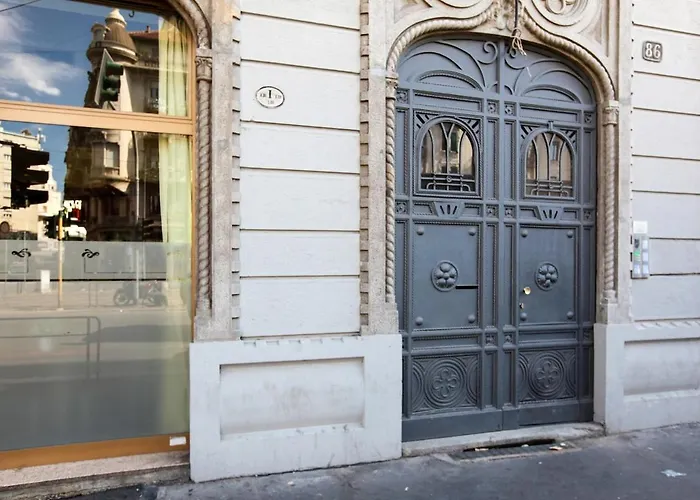 Appartement Newly Renovated Bright Penthouse Milan