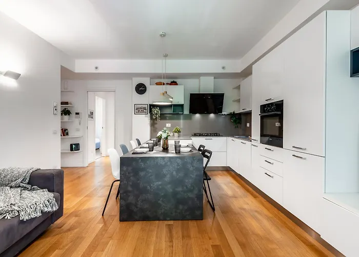 Stayeasy Gargano - Stylish With Private Yard Lägenhet *