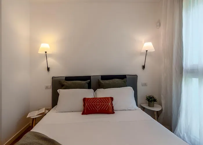 Stayeasy Gargano - Stylish With Private Yard Lägenhet