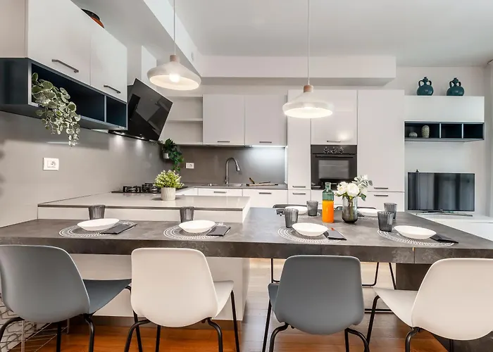 Stayeasy Gargano - Stylish With Private Yard Lägenhet *