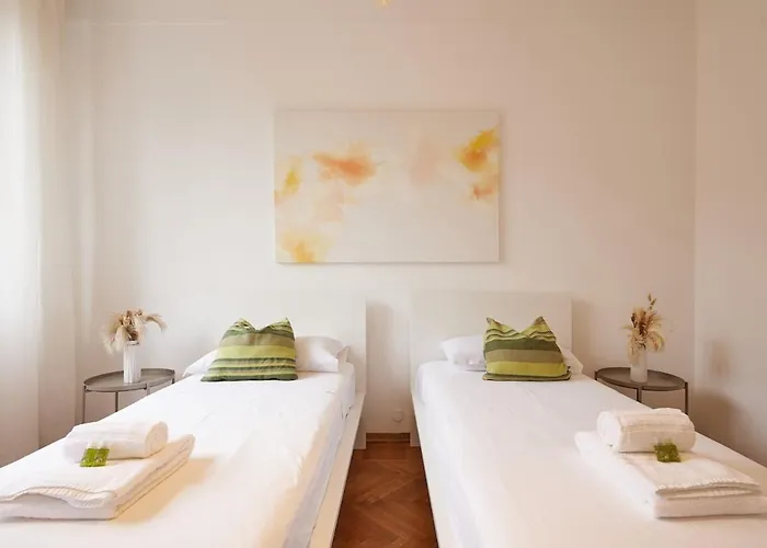 Centro Citta - Elegante Con 3 아파트 *