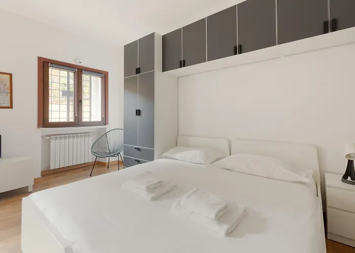 Guesthost - Bright With Balcony In Apartamento *