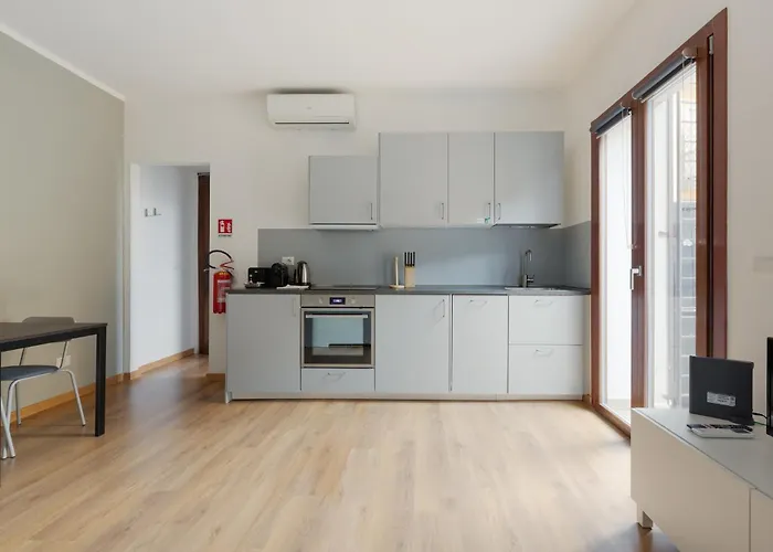 Apartamento Guesthost - Bright With Balcony In *