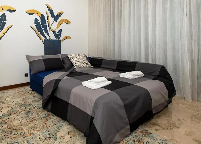 Spacious Near Bocconi Daire *