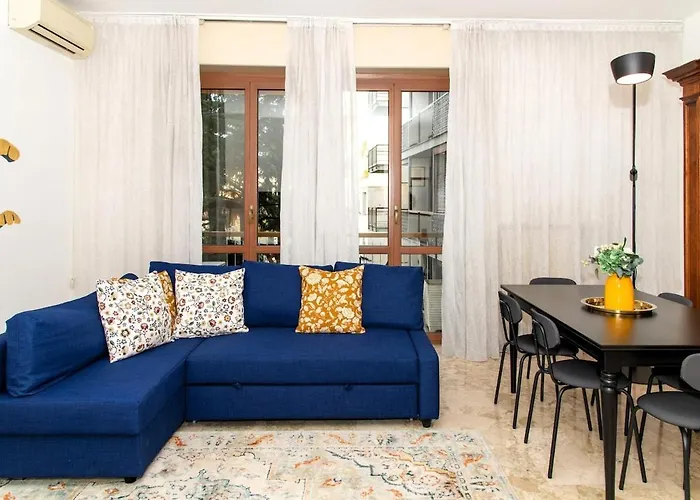 Daire Spacious Near Bocconi *