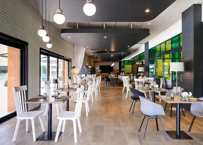 Novotel Linate Aeroporto Otel 4*