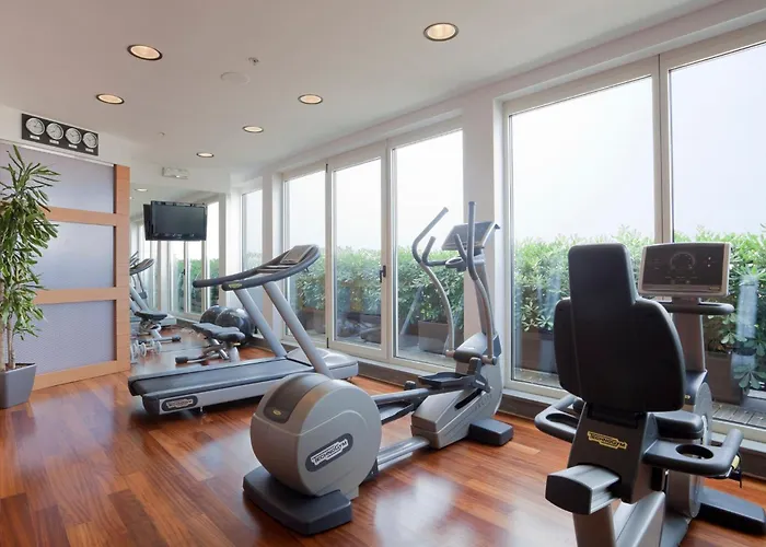 Crowne Plaza By Ihg Hotel