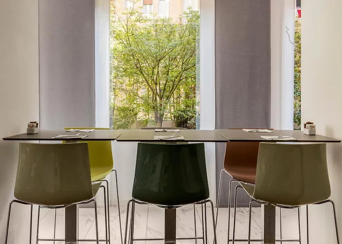 43 Station Отель 3*