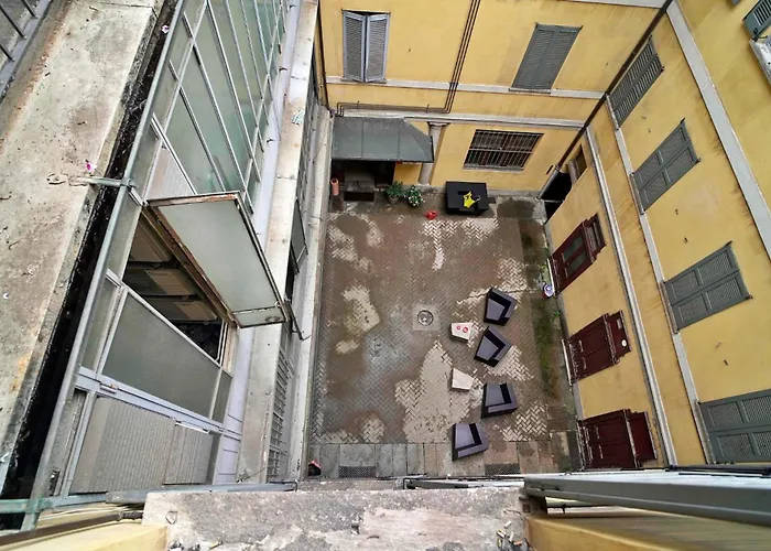 Bright & Chic 1bdr With Shared Rooftop Terrace In San Babila