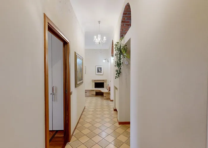 Wonderful Downtown Apartment-hd Netflix, King-size Bed, Two Minutes' Walk From Metro Daire Milano