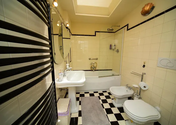 Apartman Centrale-luxury With Garden Terrace *