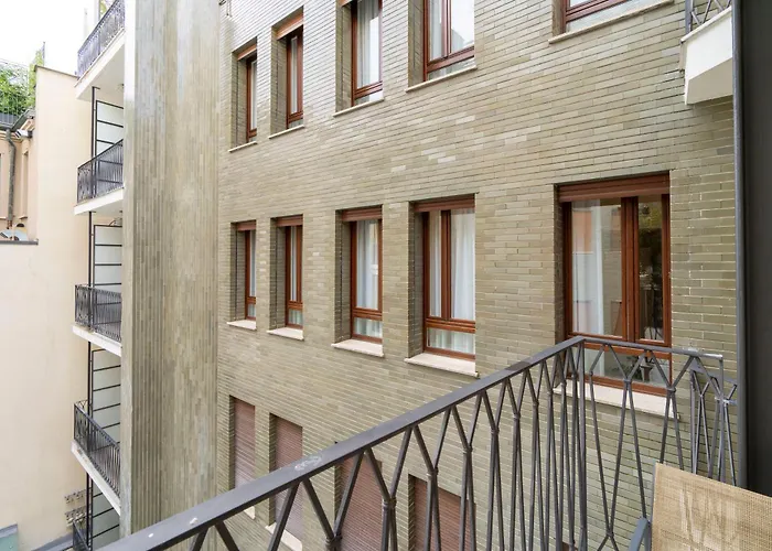 Manzoni 44 * Милан