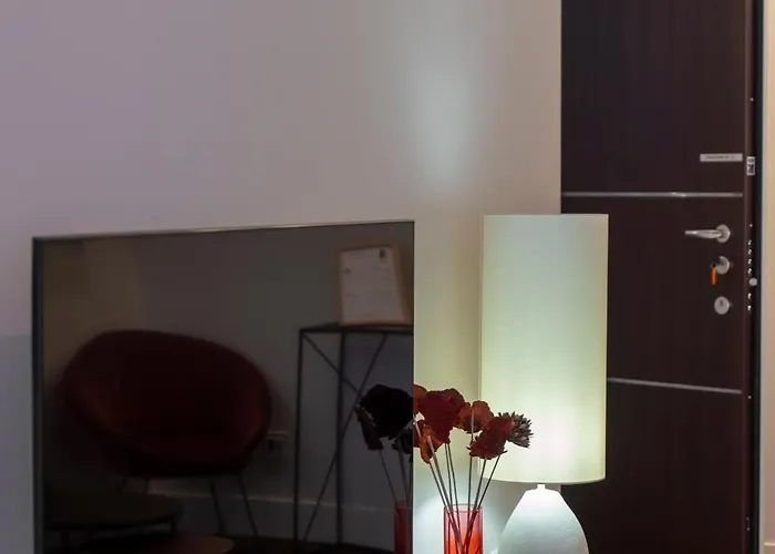 Manzoni 44 Апартаменты *