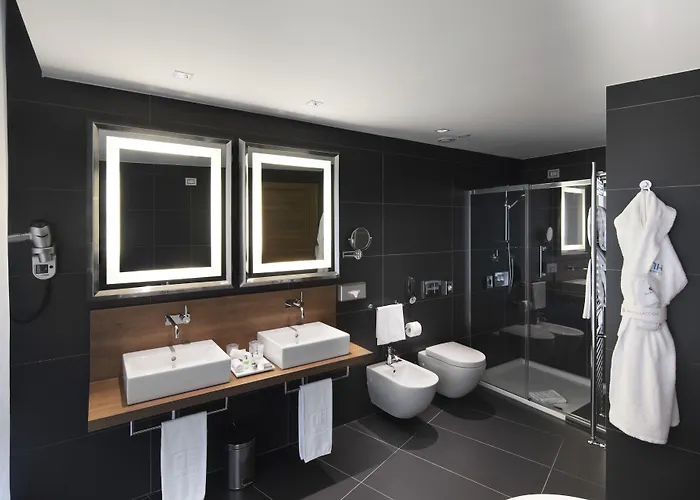 Tivoli President מלון