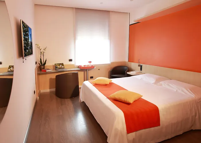 호텔 메디올라눔 4*