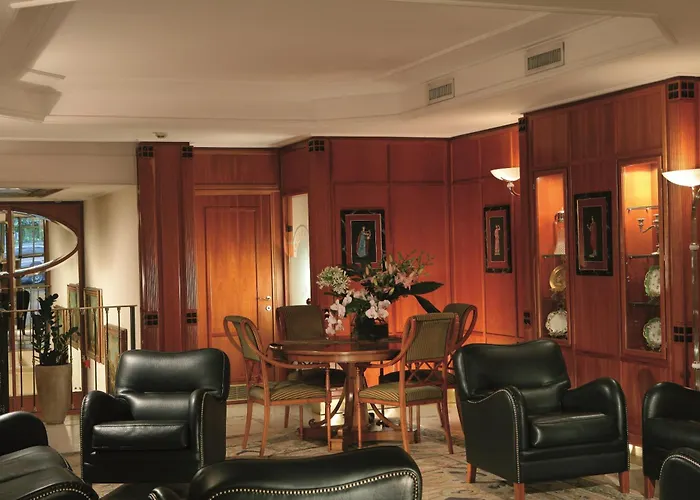 Capitol מלון 4*