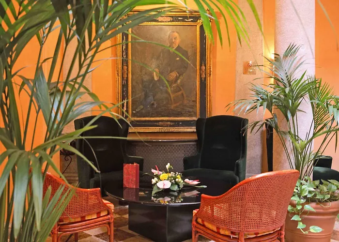 Regina Hotel