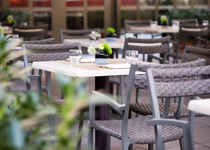 מלון Starhotels Tourist 4*