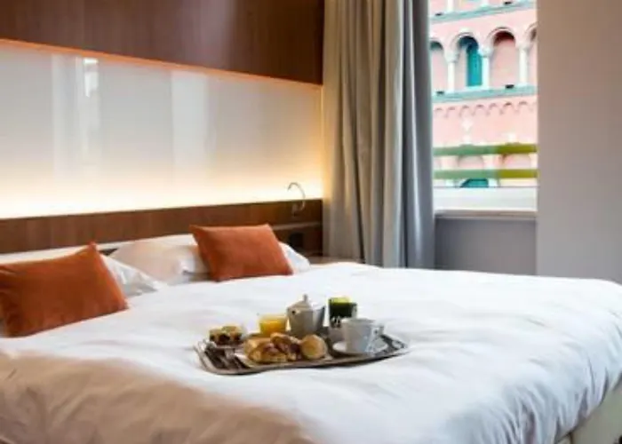 Western Madison Hotel