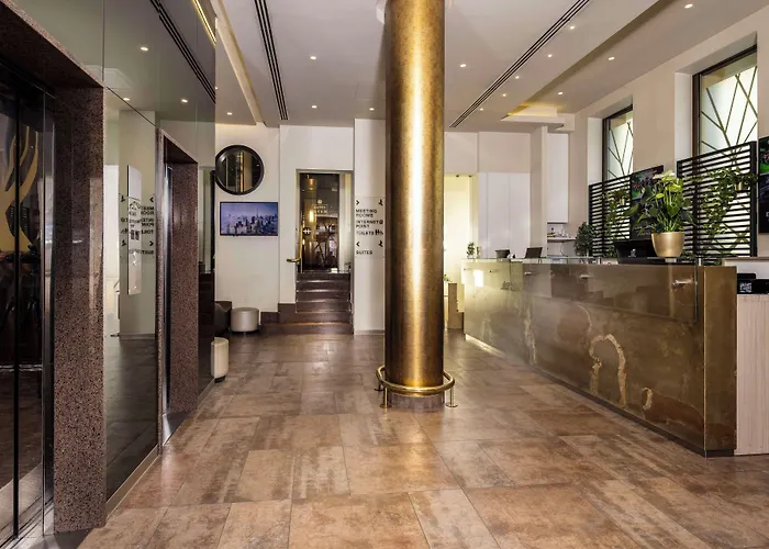 Western Madison Milano