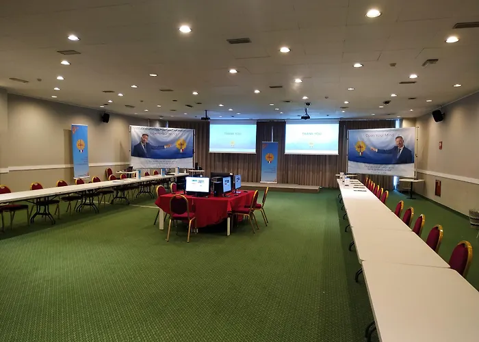 فندق Blaise & Francis 4*