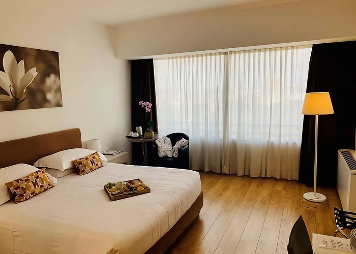 Blaise & Francis 4* Milano